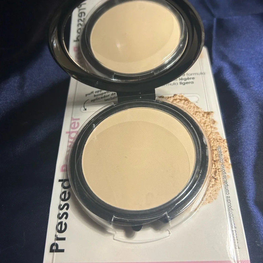 L.A. Colors Pressed Powder Shade ivory C21684  5X All new in original packages